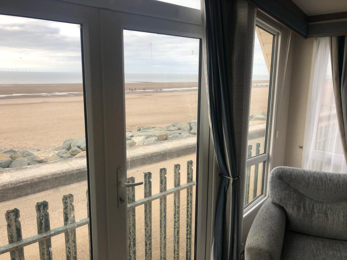 Caravan Hire Golden Sands Sea Front Kinmel Bay Exteriér fotografie